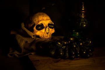 skull and black grape