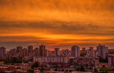 Obraz premium Crazy sunset after heavy rain in Belgrade