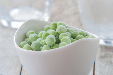 fresh frozen peas in bowl