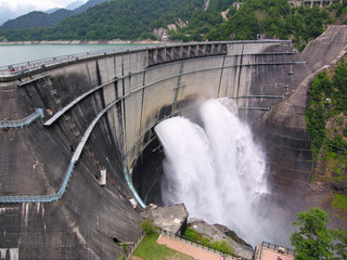 黒部ダム/Kurobe Dam in the north Alps of Japan