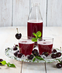 Cherry cocktail with ice