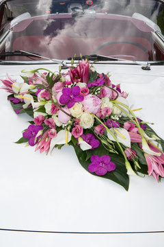 Vintage Wedding Car Decorated with Flowers for marriage day