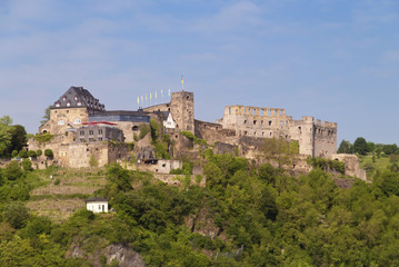 Obraz premium Burg Rheinfels am Rhein