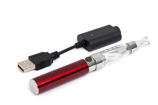 Elektronische Zigarette mit Ladekabel