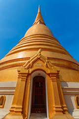 Fototapeta premium Golden Pagoda at Wat Bovorn (Bowon) in Bangkok, Thailand
