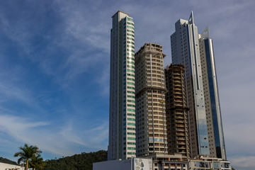 Fototapeta na wymiar Céu e prédios