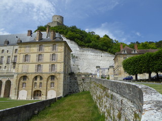 Fototapeta na wymiar La Roche Guyon - Le Château - Plus Beau Village de France