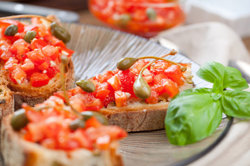 Frische italenische bruschetta 
