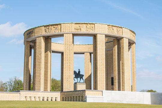 Albert I Monument Nieuwpoort Belgien