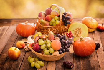 Naklejka na ściany i meble Autumn harvest - fresh autumn fruits