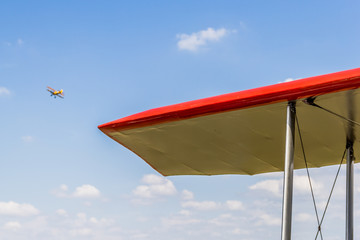 Détail de véhicule de collection, avion, aile