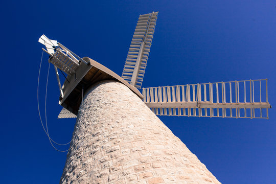 Wind mill