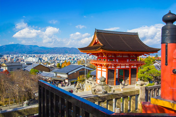 Naklejka premium Kyoto cityscape view from Kiyomizu-dera Temple in Japan