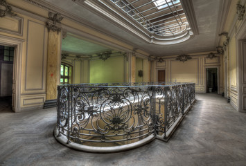 Geländer im Geisterhaus