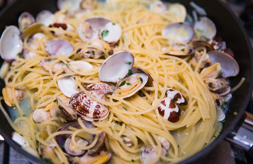 Clams in the pan