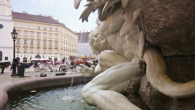 Michaelerplatz Wien mit Brunnen