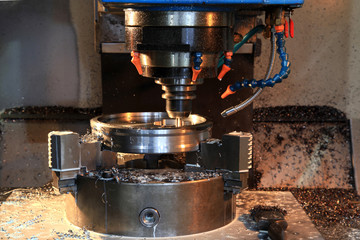 Tool and die making. Drilling machine.