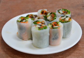 Thai fresh spring roll with herbs