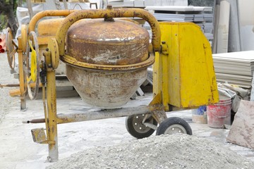 Construction site, cement mixer, equipment for bricklayer