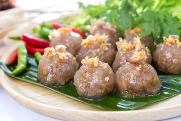 tapioca balls with pork filling