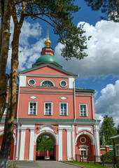 Fototapeta na wymiar Northern Holy Gate of Intercession Khotkovo Monastery, Moscow Re