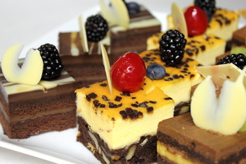  assorted Mini cake delicious and beautiful.