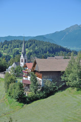 Fototapeta na wymiar Urlaubsort Hafling in Südtirol nahe Meran