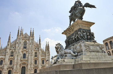 Fototapeta na wymiar Piazza del Duomo of Milan, Italy