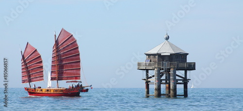 "phare du bout du monde à La Rochelle" photo libre de ...