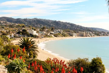 Poster Laguna Beach is een badplaats in het zuiden van Orange County, Californië, Verenigde Staten. © SailingAway