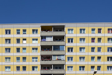 Plattenbau - Wohnhaus Fassade, Berlin Mitte / Friedrischshain