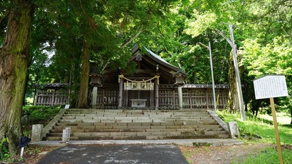 Fototapeta premium 諏訪大社神社前宮