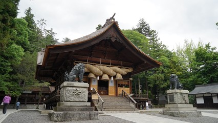 諏訪大社下社秋宮の本殿