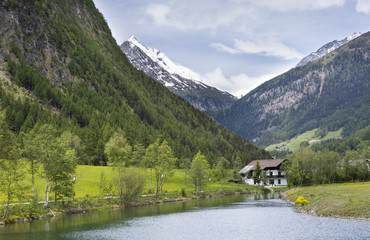 Fototapeta premium villa on the banks of the river