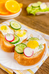 Buns with eggs and vegetables