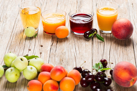  Healthy drinks with fresh fruits.