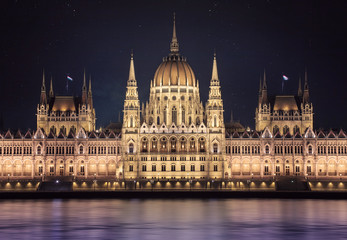 Fototapeta na wymiar Night view of Budapest parlament