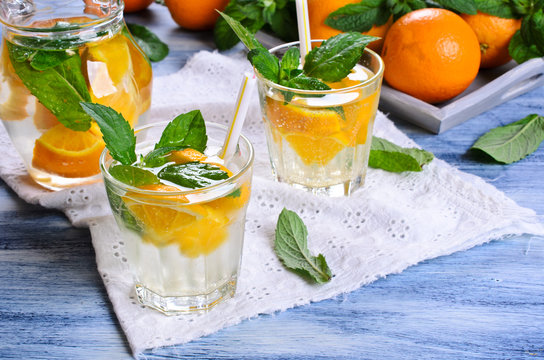 Drink with oranges and mint