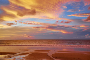 Fototapeta na wymiar Tropical sunset on the beach