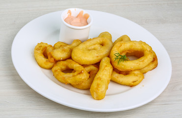 Fried calamari rings