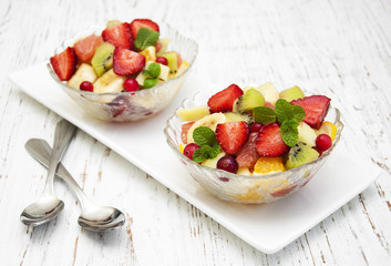 Salad with fresh fruits