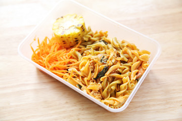 Macaroni in bento