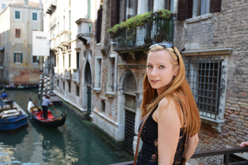 Fototapeta na wymiar woman in Venicewoman in Venice
