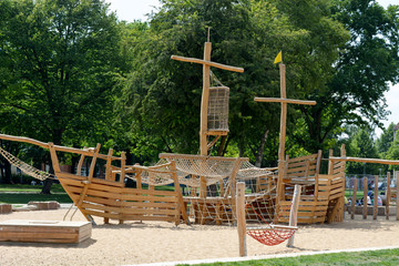 Piratenschitt auf Kinderspielplatz