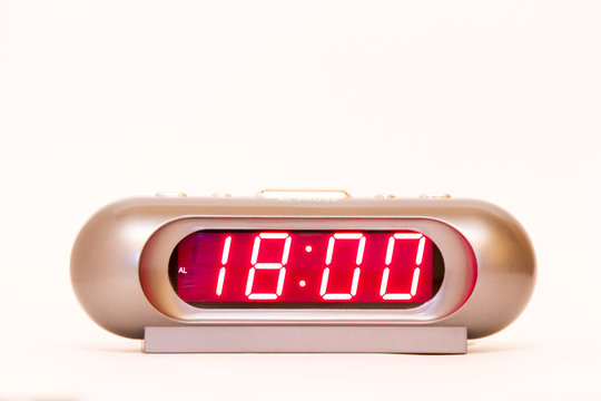 Digital Watch 18:00