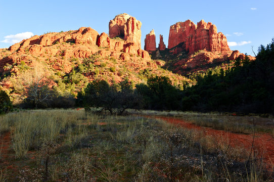 Sedona's Cathedral Rock viewed from western Templeton Trail, Sedona, Yavapai County, Arizona, USA