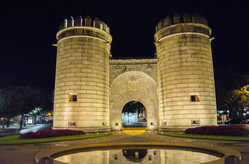 Palms Gate, Monument roundabout  at night (Puerta de Palmas, Bad