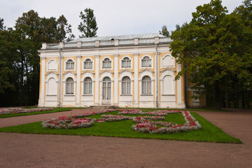Fototapeta premium king palace in Lomonosov
