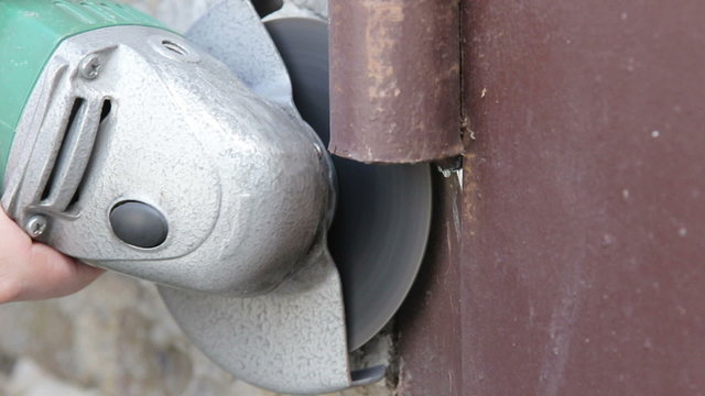 truncation loops on the garage gate 