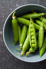 green peas in bowl